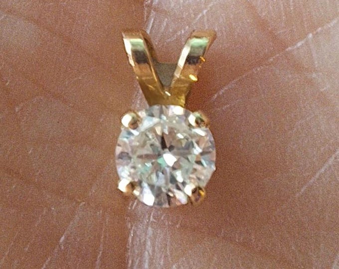 14K Yellow Gold Natural Diamond Solitaire Diamond Pendant