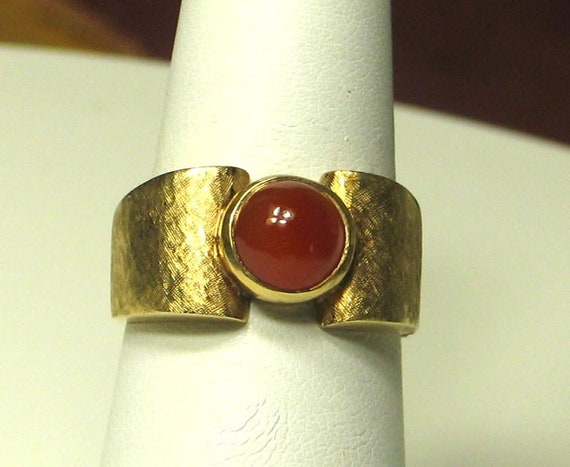 Vintage Mid Century Retro Carnelian Gold Ring - image 6