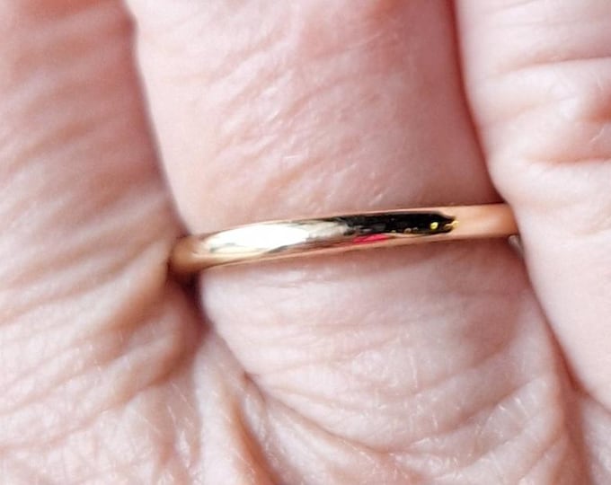 14K Yellow Gold Wedding Band with Slight Bridge
