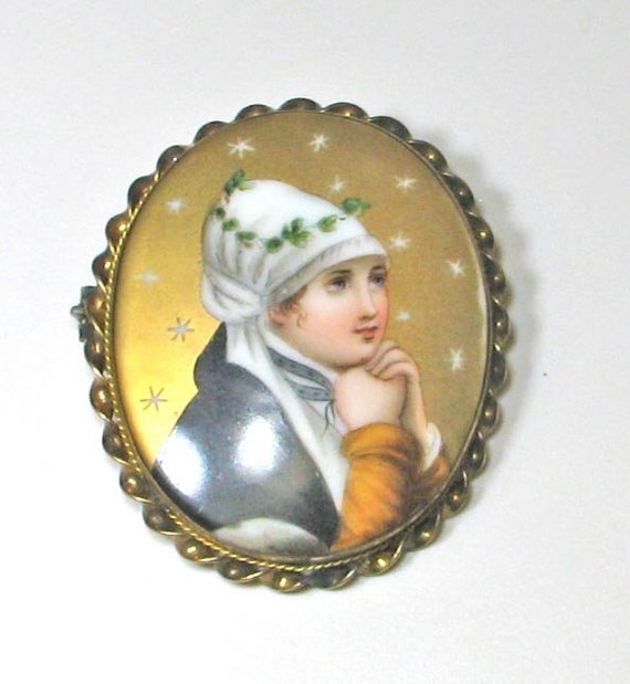 Vintage Edwardian Virgin Mary Painted Ceramic Broo