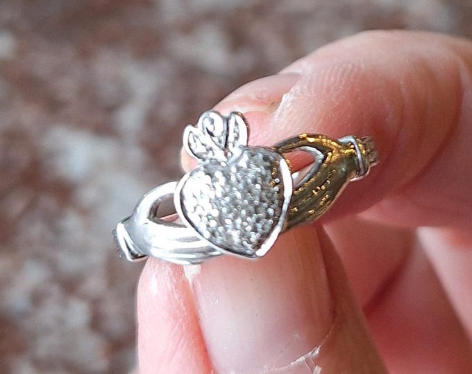 Sterling Silver Accented Claddagh Ring