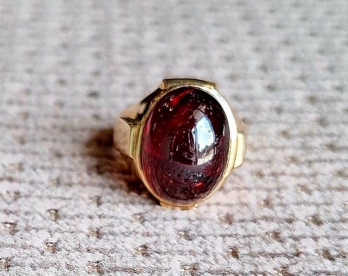 14K Gold Art Deco Style Modernist Carbunkle Garnet Ring