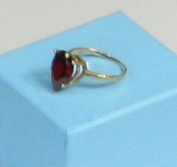 Yellow Gold Solitare Pear Shaped Garnet Ring - image 5