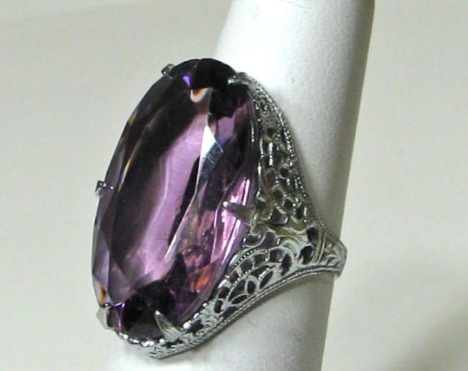 Vintage Art Deco Filigree Purple Glass Ring