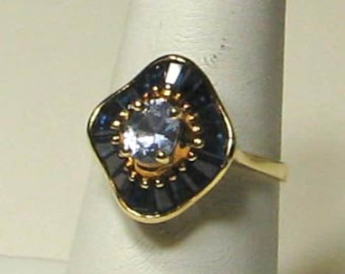 SAPPHIRE LOVE Creative Whimsical Yellow Gold Ring