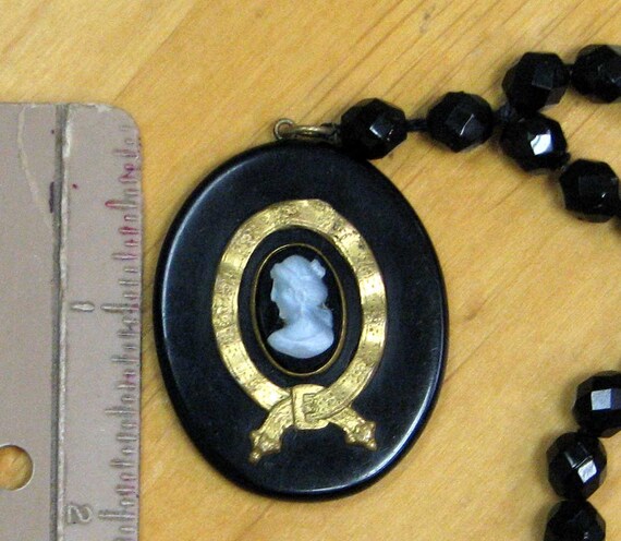 Vintage Victorian Mourning Necklace with Oynx Bea… - image 4