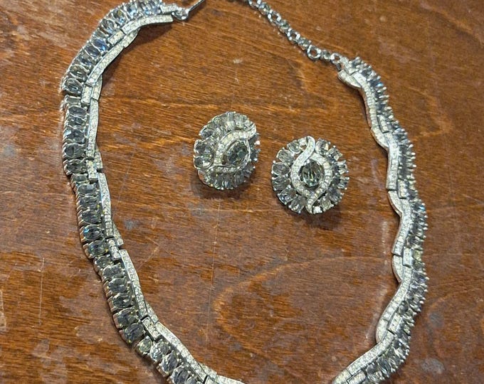 Vintage Crown Trifari Silver Gray and Colorless Rhinestone Jewelry Parure