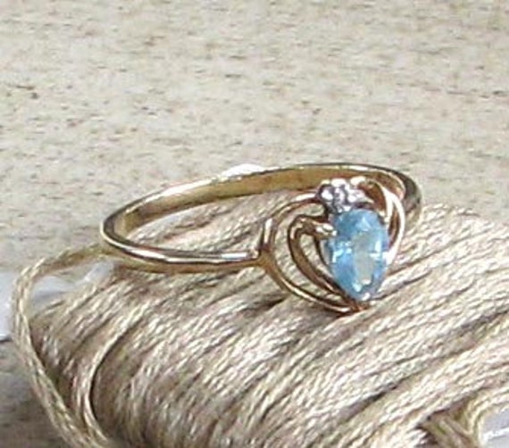Yellow Gold Pear Shaped Blue Topaz Ring - image 1