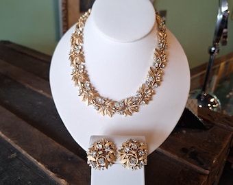 Retro Mid Century Crown Trifari Necklace and Earring Set