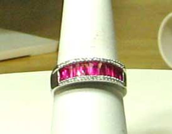 Natural Ruby and Diamond Ring Set in White Gold - image 4