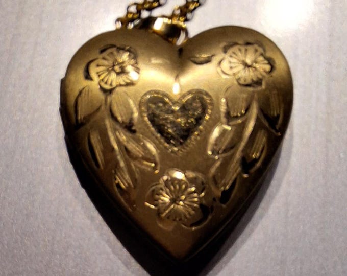 Vintage Detailed Engravable Heart Locket Pendant