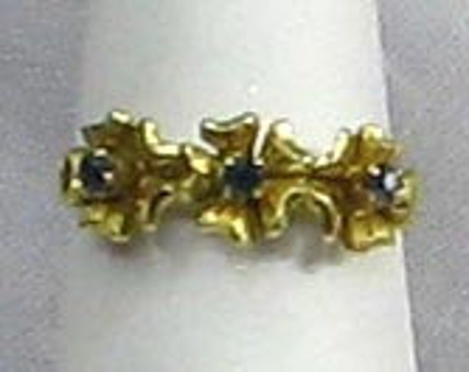 18K Retro Blue Sapphire Flower Ring