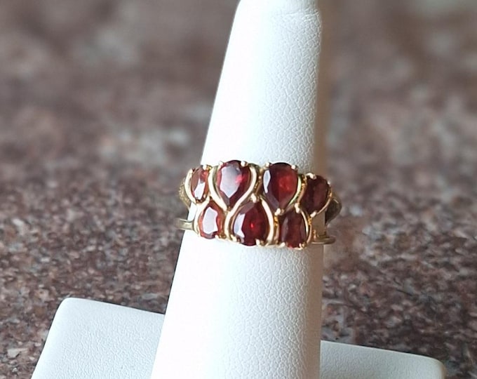 10K Yellow Gold Garnet Honeycomb Ring