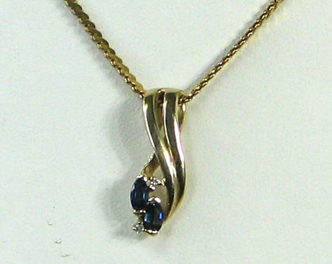 Vintage 80s Yellow Gold Marquise Sapphire Pendant