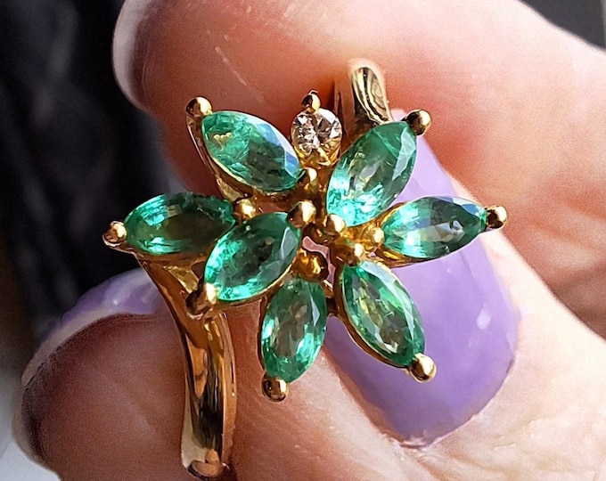 Adorable 18K Natural Emerald Asymetrical Marquise Cluster Ring with Diamond