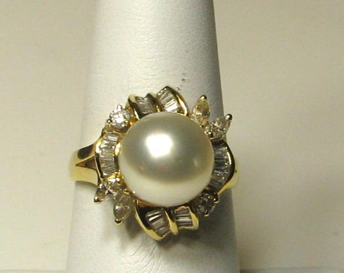 18K South Sea Cultured Pearl and Diamond Ring