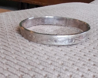 Vintage Victorian Etched Bangle Bracelet