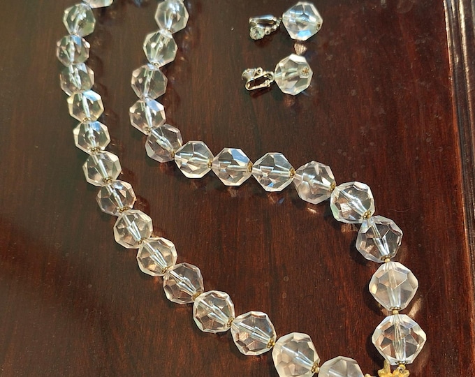 Vintage 1940s Lucite Earring and Necklace Set