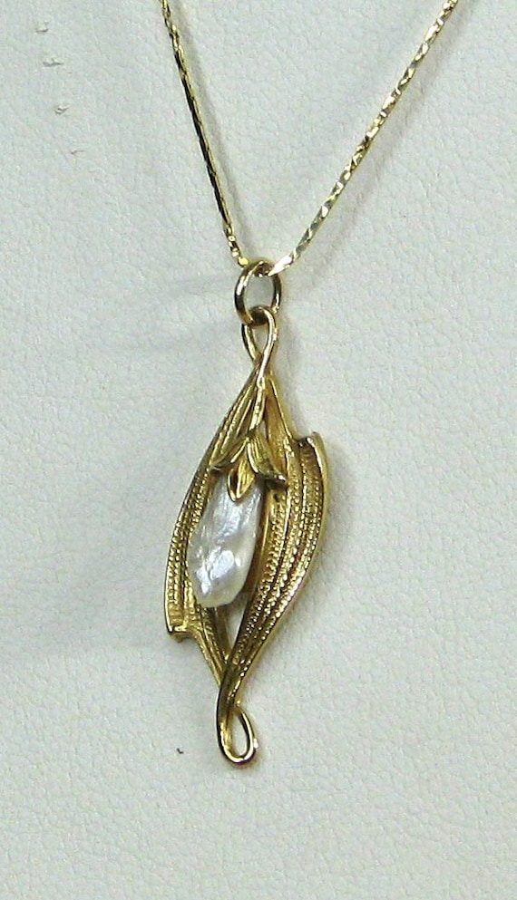Gold Art Nouveau Natural Pearl Pendant - image 1