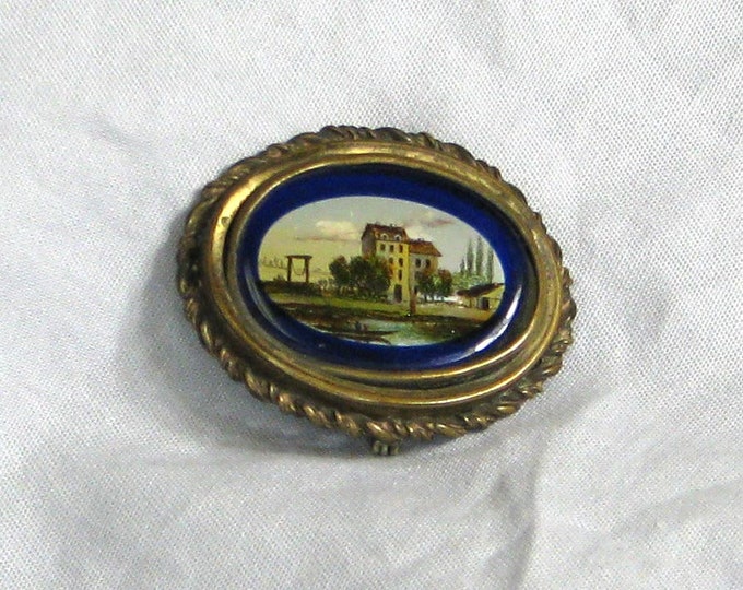 Vintage Victorian Painted Mother of Pearl Brooch Pin