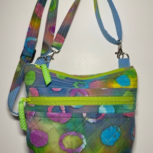 Sac à main en bandoulière avec deux fermetures à glissière : modèle de couture PDF téléchargeable, pochette pour téléphone, facile à coudre, taille finie 20 x 25 cm (8 po. x 10 po.)