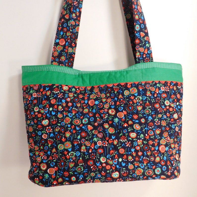 Tote Bag PDF Sewing Pattern Medium Sized Purse, Shoulder Bag With Two