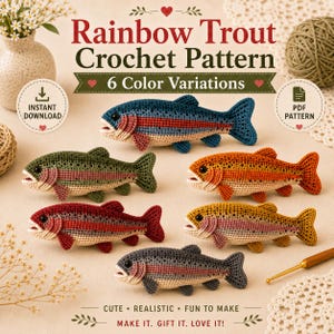 Op de afbeelding: Een haakpatroon voor een regenboogforel met zes kleurvariaties. De afbeelding toont zes gehaakte vissen in blauw, groen, oranje, rood, geel en grijs, elk met een roze zijstreep, zwarte ogen en een crèmekleurige buik.