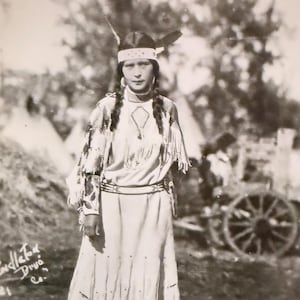 RPPC Ung indiankvinna