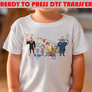 Peut inclure: T-shirt blanc avec un motif color&eacute; de personnages de dessins anim&eacute;s tenant des ballons. Les personnages incluent un cheval, un serpent, un lapin, un renard, un paresseux et un buffle. Le texte "READY TO PRESS DTF TRANSFER" est en haut.