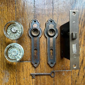Antique Art Deco Round Glass Doorknobs & Backplates Set Russell and Erwin Reco