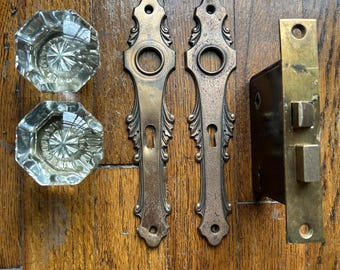 Antique Art Nouveau Door Hardware w/ Leaded Glass Door Knobs & Brass Backplates