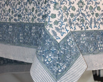 Sapphire Bloom handbedrukt tafelkleed, rechthoekige Indiase katoenen eettafelhoes, boho bloemen farmhouse tafellinnen voor bruiloft