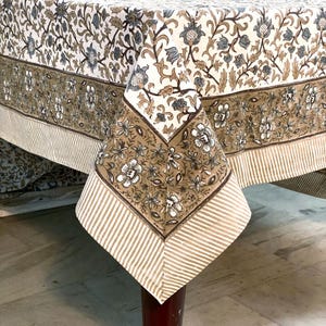 Nappe Rectangulaire en Coton à Impression Florale Block Print Marron Latte, Linge de Table Indien Fait Main pour Banquet, Décoration Bohème