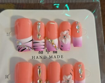 Druk op de nagels, maat medium