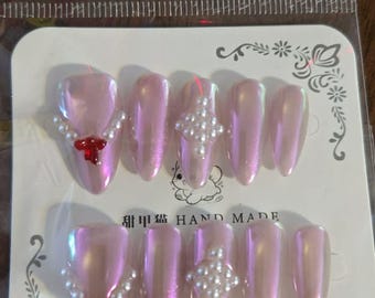 Unghie finte di medie dimensioni