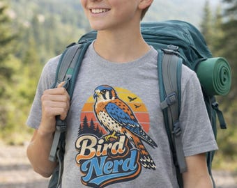 Camiseta Bird Nerd con estampado de cernícalo americano para jóvenes y adultos. Camiseta retro para observadores de aves. Regalo para amantes de la naturaleza. Camiseta gráfica y de manga larga.