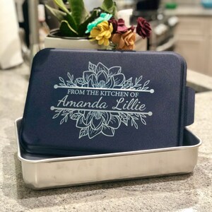 Personalized Cake Pan With Lid: Engraved Aluminum Bakeware Gift - Etsy