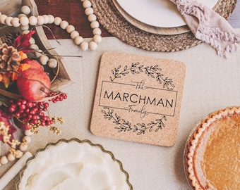 Gepersonaliseerde kurken onderzetter met familienaam: lasergegraveerd monogram hot pad