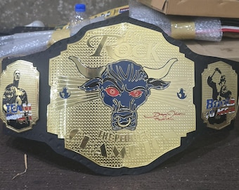 Réplica del cinturón de campeón de peso pesado The Rock Barhama Bull