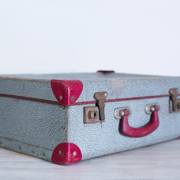 réservé aux tricia-rose - vintage Bordeaux et bleu petite valise