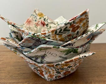 Microwave Bowl Cozy, Handmade Fabric Soup Bowl Holder, Housewarming Gift, Cute Kitchen Decor, Microwave Safe Hot Pad