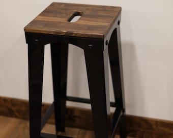 Aluminum bar stool with wood top