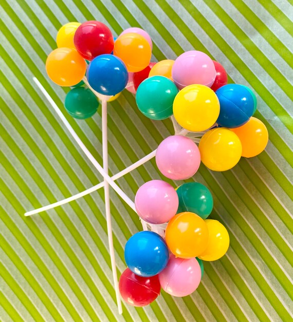 Retro ballloon cupcake picks- set of 3 Il_570xn