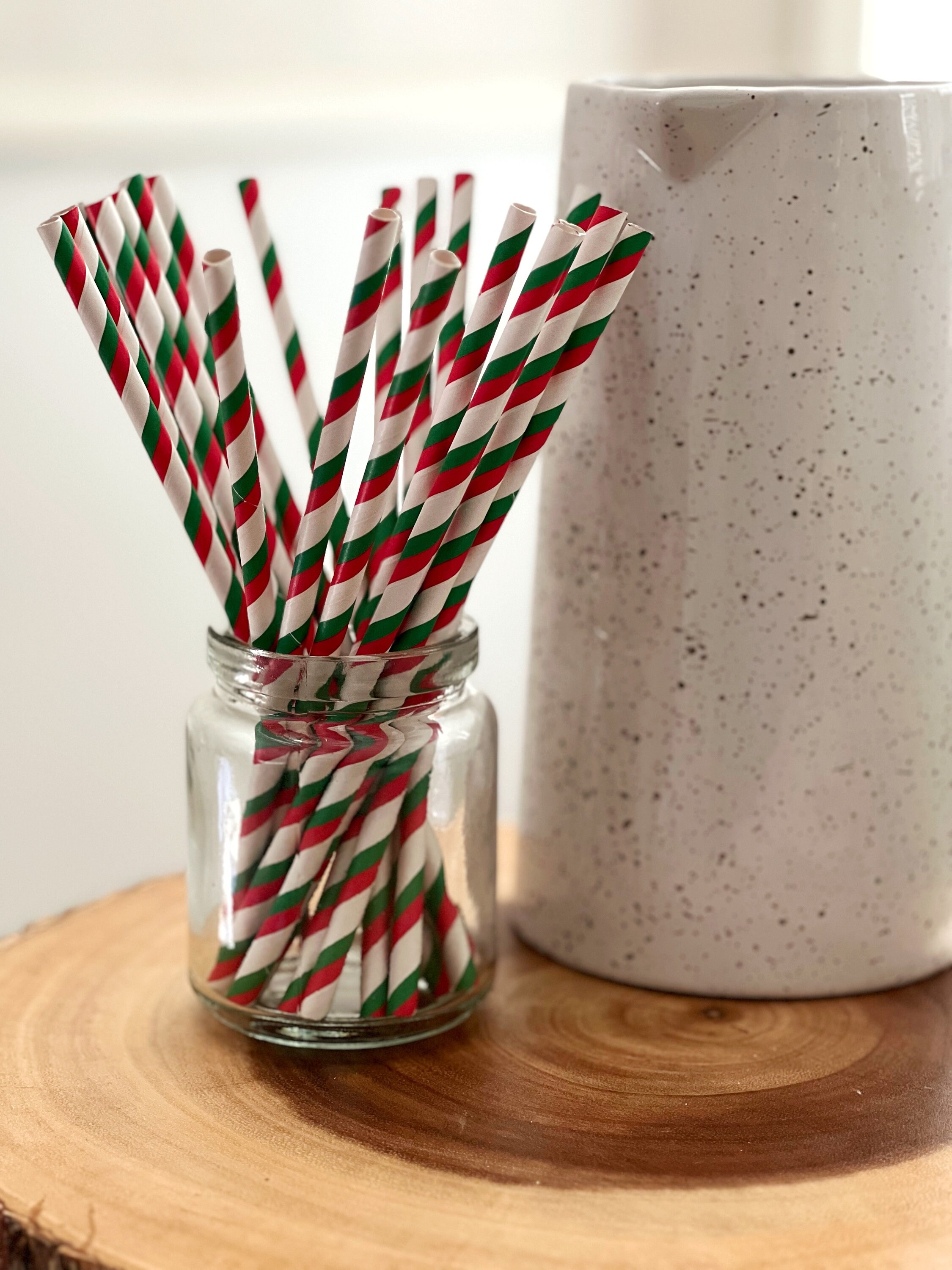 Cheers.US 225Pcs/Set Christmas Paper Straws Drinking Straws Colorful Stripe  Paper Straw, Xmas Straws - Assorted Holiday Themed Red and Green Paper  Christmas Straws - Biodegradable and Disposable 