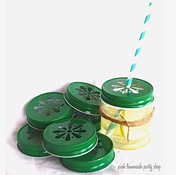 GREEN DaiSy CuT MaSoN JaR LiDS6ctuse on regular mouth mason jars with paper strawsparties