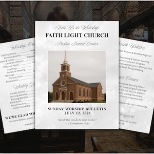 Puede incluir: Un boletín de culto dominical de Faith Light Church, con fecha del 12 de julio de 2026, con una imagen de un edificio de la iglesia. El boletín incluye el nombre de la iglesia, el nombre del pastor y un versículo bíblico. Páginas adicionales enumeran el orden del culto y las actualizaciones de la iglesia.