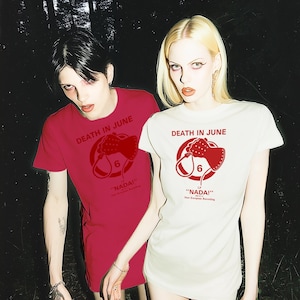 Postpunk grafisk t-shirt, minimalistisk mörkvågströja, svart tryckt skjorta, industriell stilgåva, alternativa kläder (rött tryck)