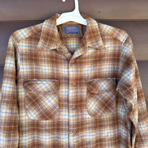 Vtg 70s Pendleton Plaid Flannel Shirt Mens L Brown Virgin Wool Loop Collar USA image 2