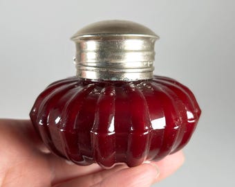 Opaque Ruby Glass Inkwell – Ribbed Vintage Reproduction A6