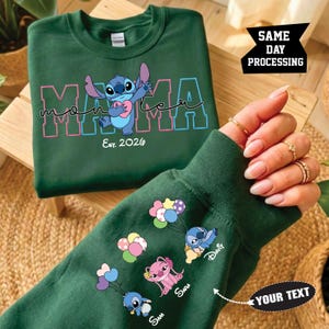 Sudadera de Stitch Lilo, suéter del Día de la Madre, sudadera de Stitch para mamá, suéter de vacaciones familiares, suéter para amantes de Disney, suéter a juego de Disney Forest Green